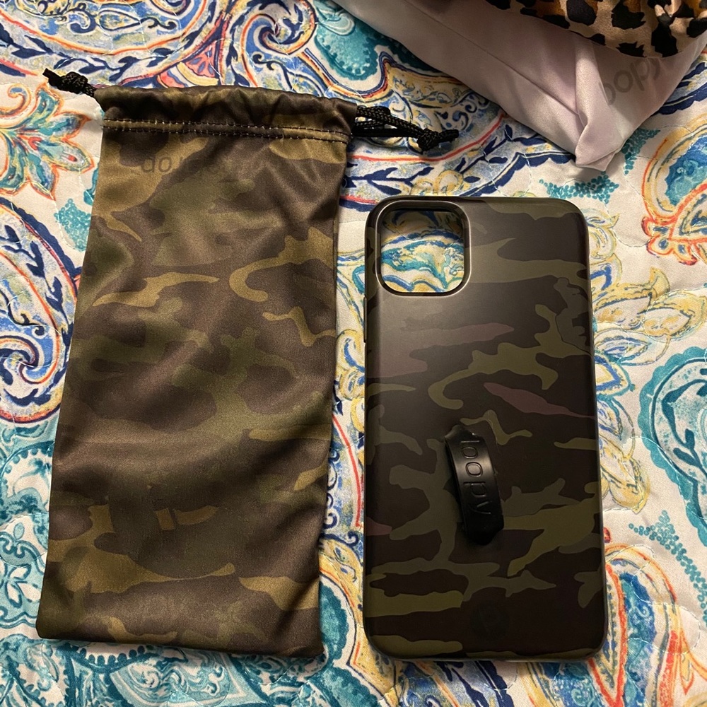 Loopy phone case